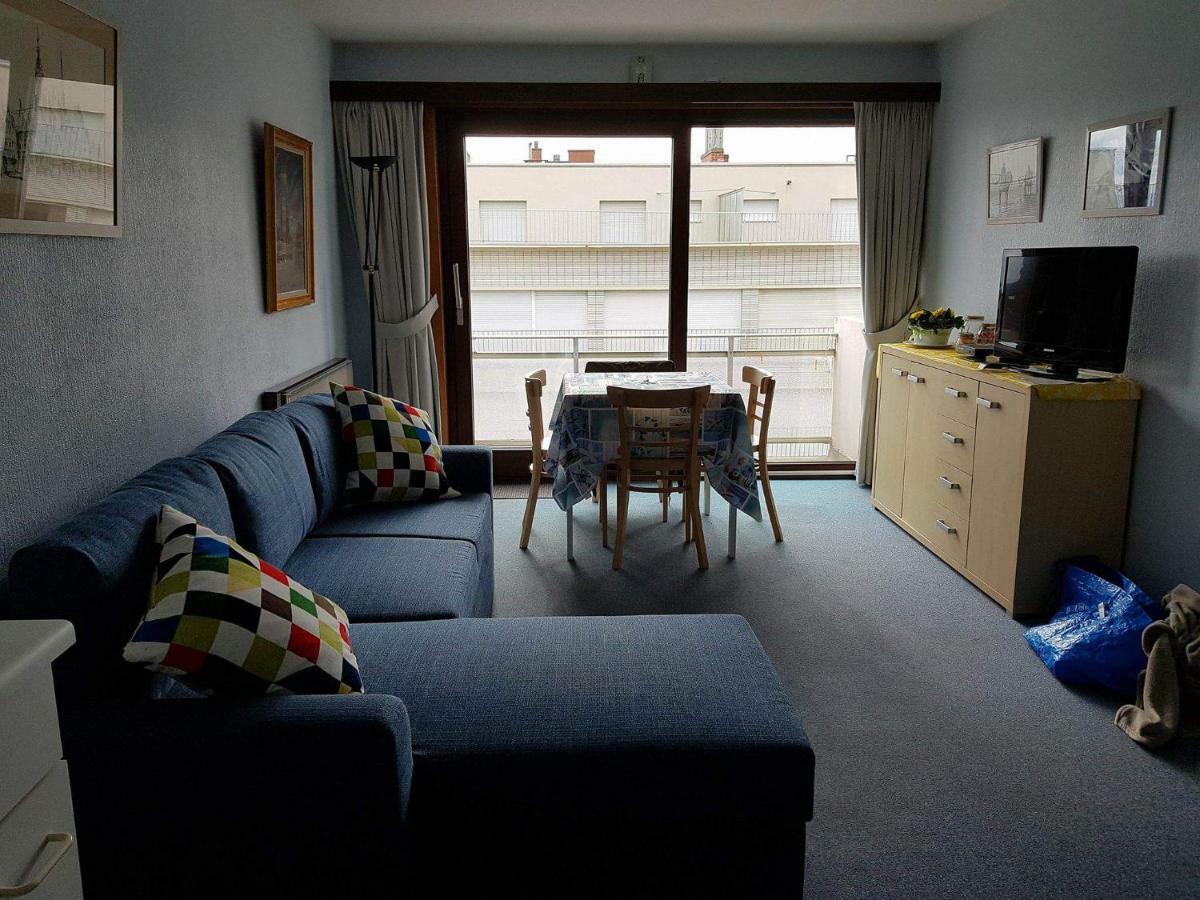 Zonnig Appartement Met Zeezicht Koksijde Bagian luar foto